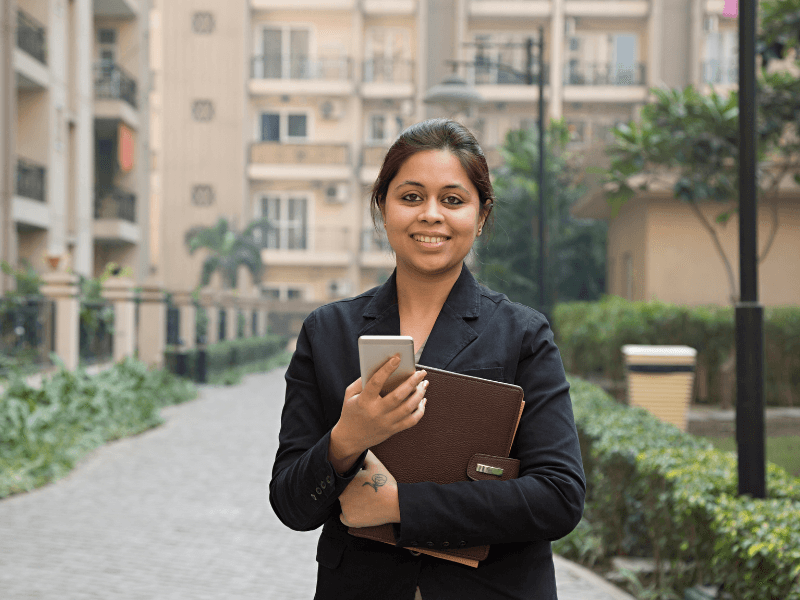 Why Choose a Mahila Career Agency in Chennai for LIC Careers